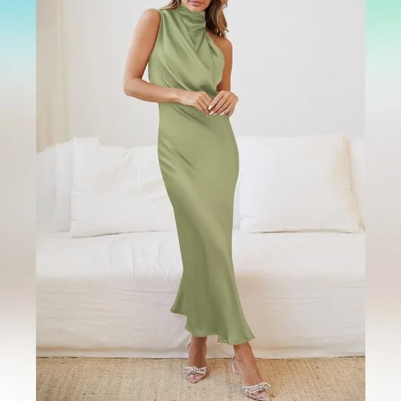 Sleeveless Cocktail Dress - Picture 4 of 7